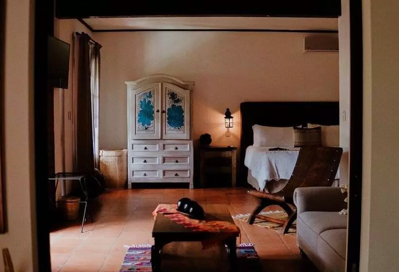 هتل Casa De Adobe Gallery & Luxury Boutique