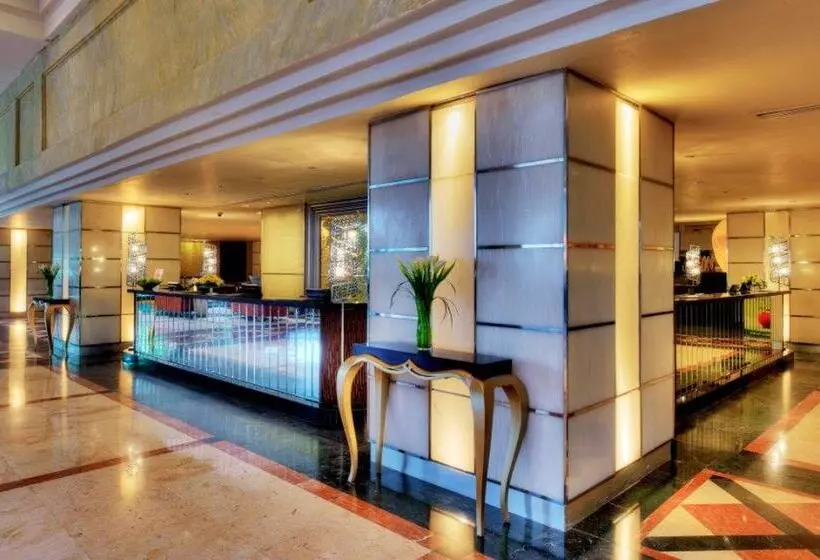 ホテル Cinnamon Grand Colombo