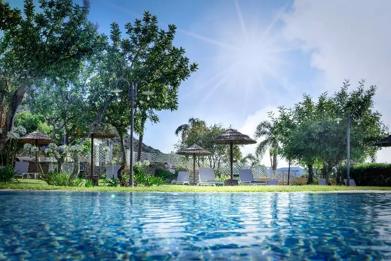 هتل Cruccùris Resort Adults Only