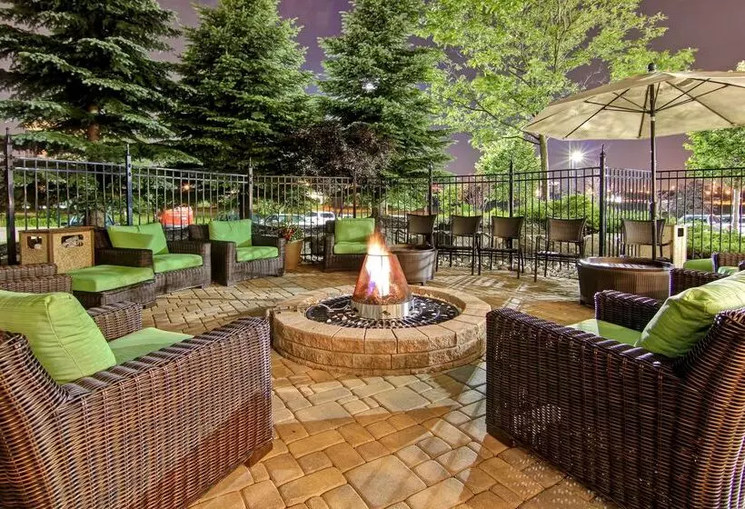 ホテル Hilton Garden Inn Toronto Mississauga