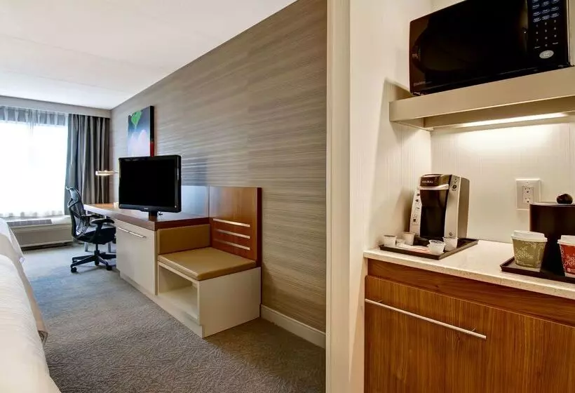 ホテル Hilton Garden Inn Toronto Mississauga