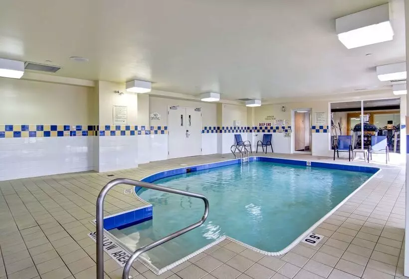 ホテル Hilton Garden Inn Toronto Mississauga