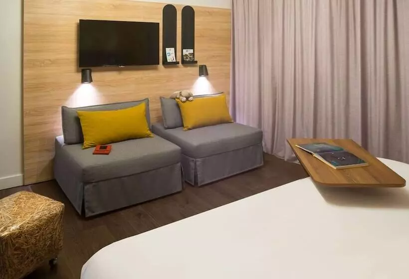ホテル Ibis Styles Carcassonne La Cité