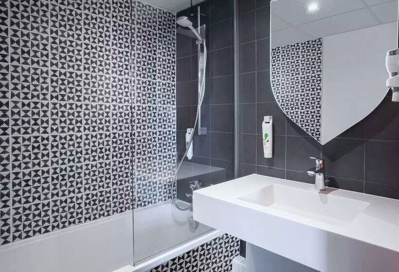 ホテル Ibis Styles Carcassonne La Cité