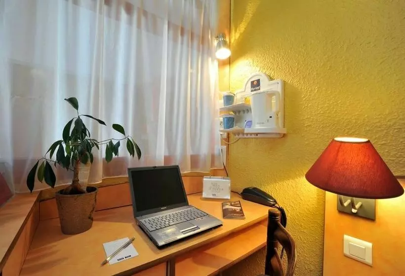 ホテル Hôtel & Résidence Nevers Nord / Varennes Vauzelles