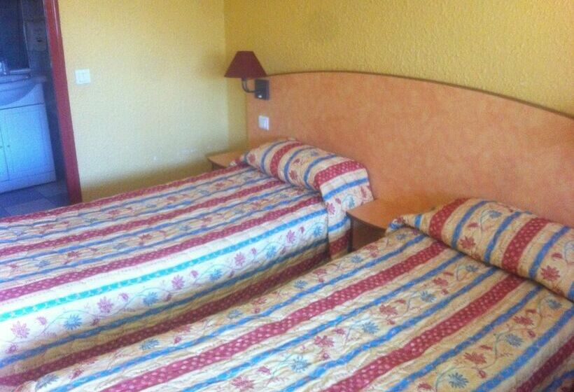 בית מלון כפרי Hôtel & Résidence Nevers Nord / Varennes Vauzelles