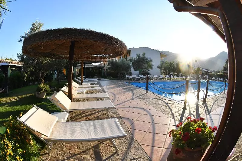 Ih Hotels Le Zagare Resort