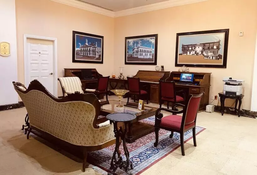 هتل Quinta Eden Villahermosa