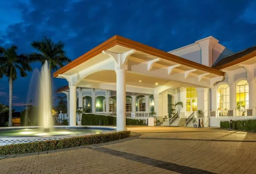 هتل Quinta Eden Villahermosa