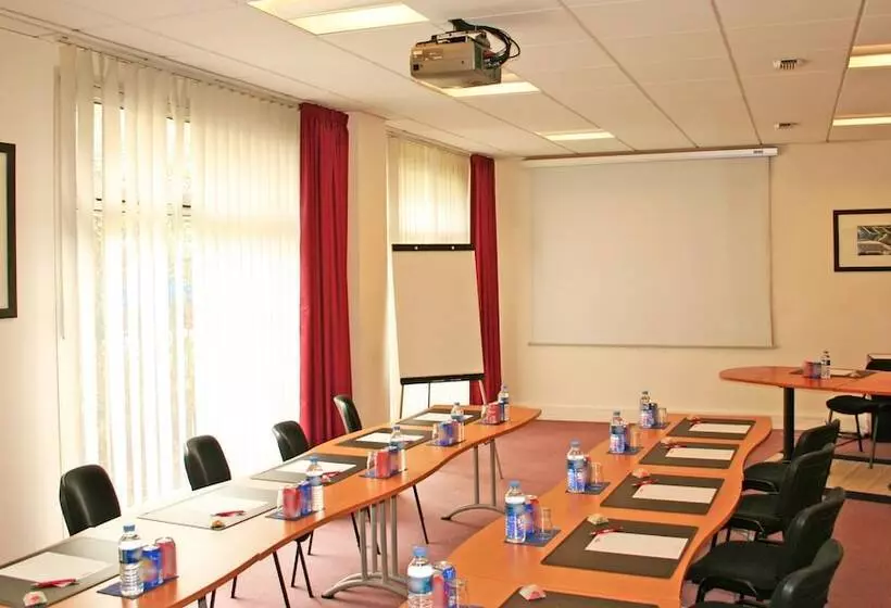 Hotel Sejours & Affaires Courbevoie Grande Arche