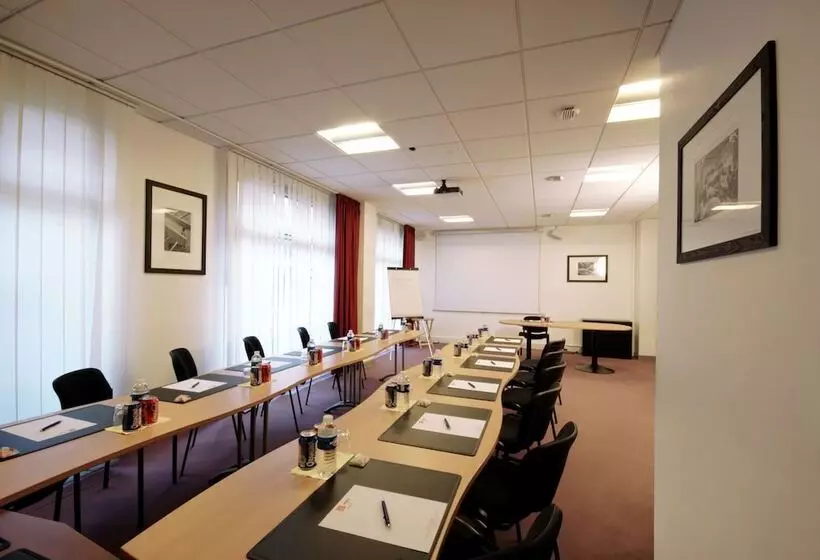 Hotel Sejours & Affaires Courbevoie Grande Arche