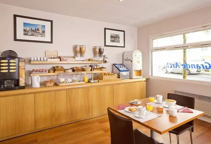 Hotel Sejours & Affaires Courbevoie Grande Arche