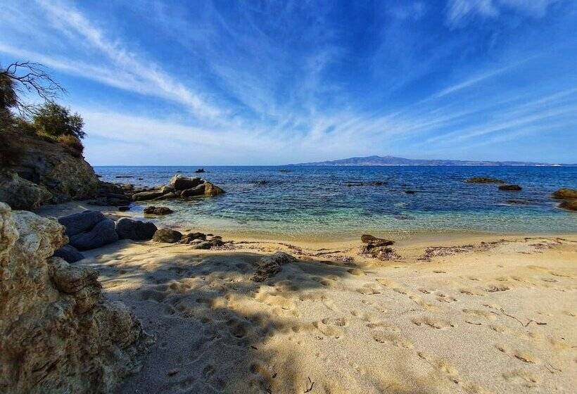 هتل Naxos Summerland Resort