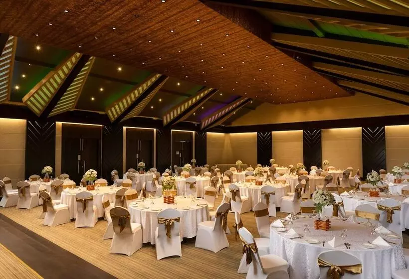 호텔 Tamarind Tree Garden Resort