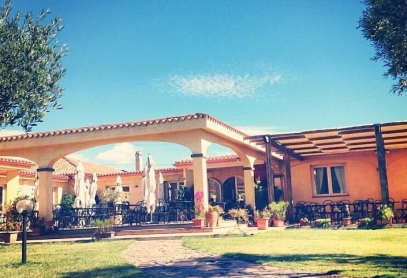 בית מלון כפרי Tanca Irde