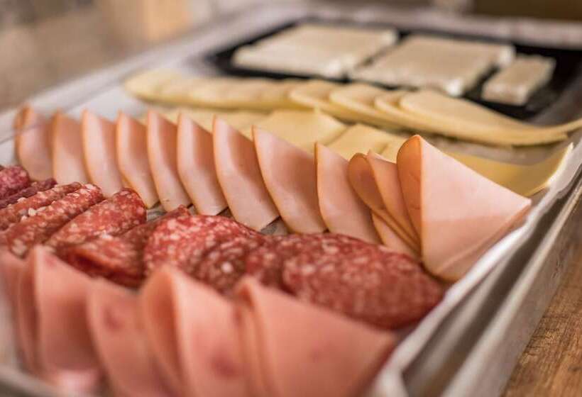 Theatro Hotel Odysseon