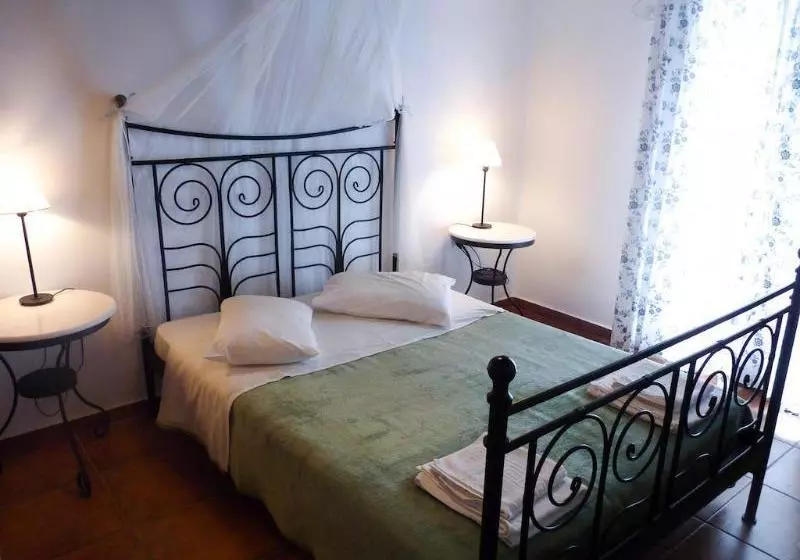 Paradissia Apartments