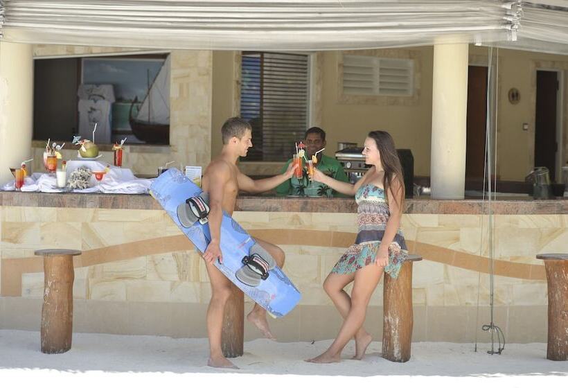 منتجع Villa Nautica at Paradise Island