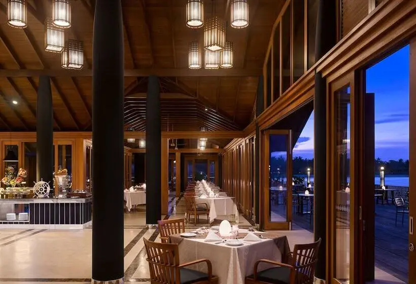 استراحتگاه Villa Nautica at Paradise Island