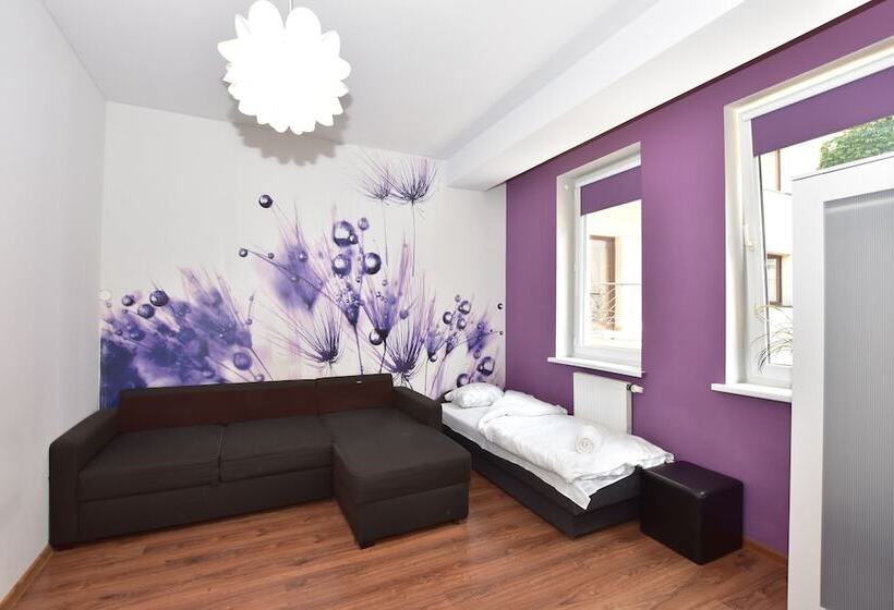 Dukes Hostel   Pokoje Prywatne, Rynek