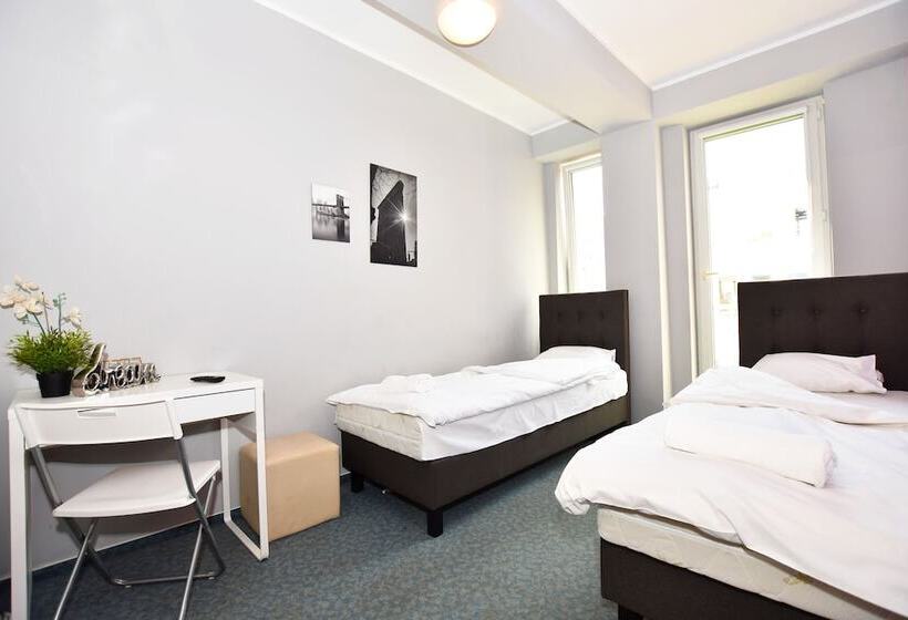 Dukes Hostel   Pokoje Prywatne, Rynek