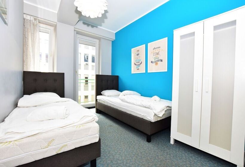 Dukes Hostel   Pokoje Prywatne, Rynek