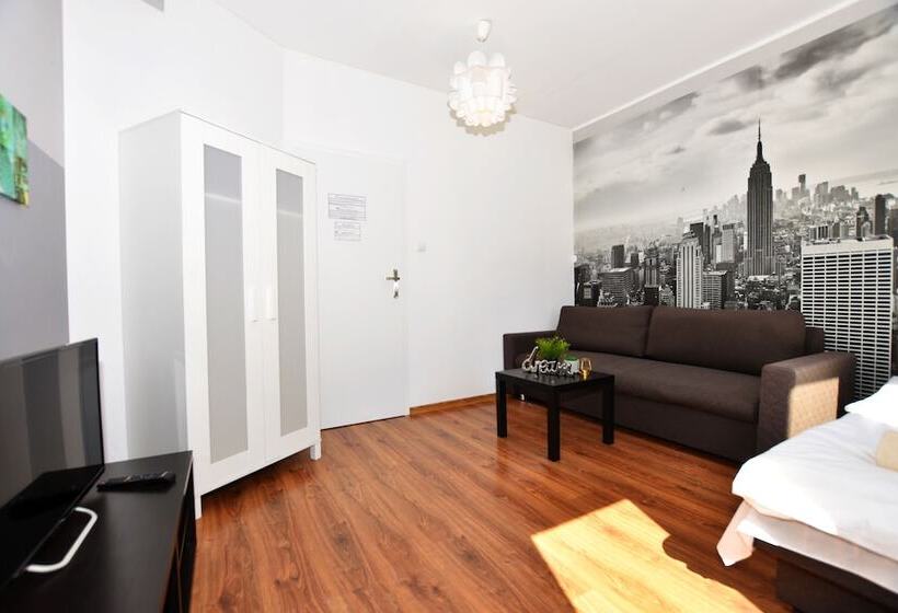 Dukes Hostel   Pokoje Prywatne, Rynek