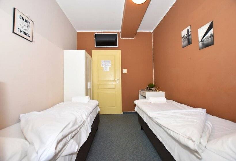 Dukes Hostel   Pokoje Prywatne, Rynek