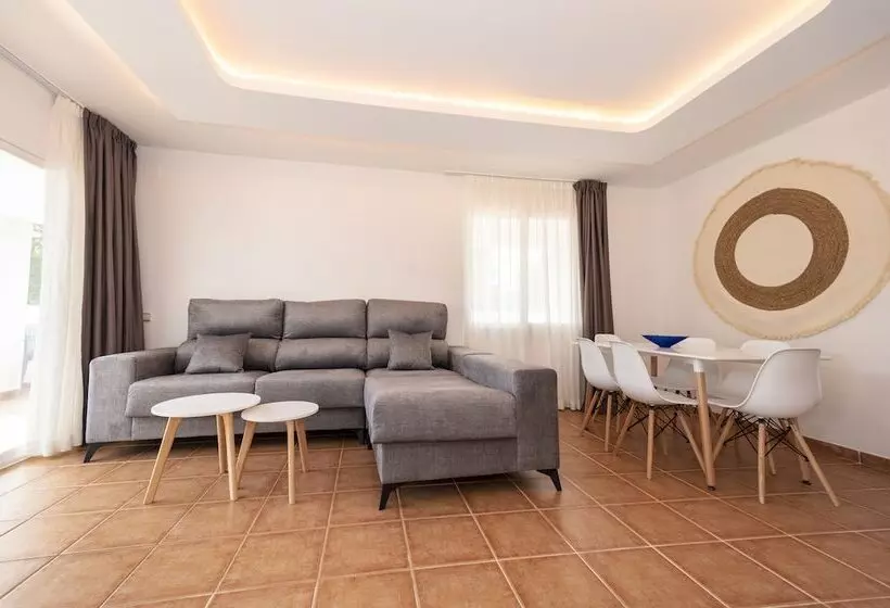 Apartamentos Blanco Sol