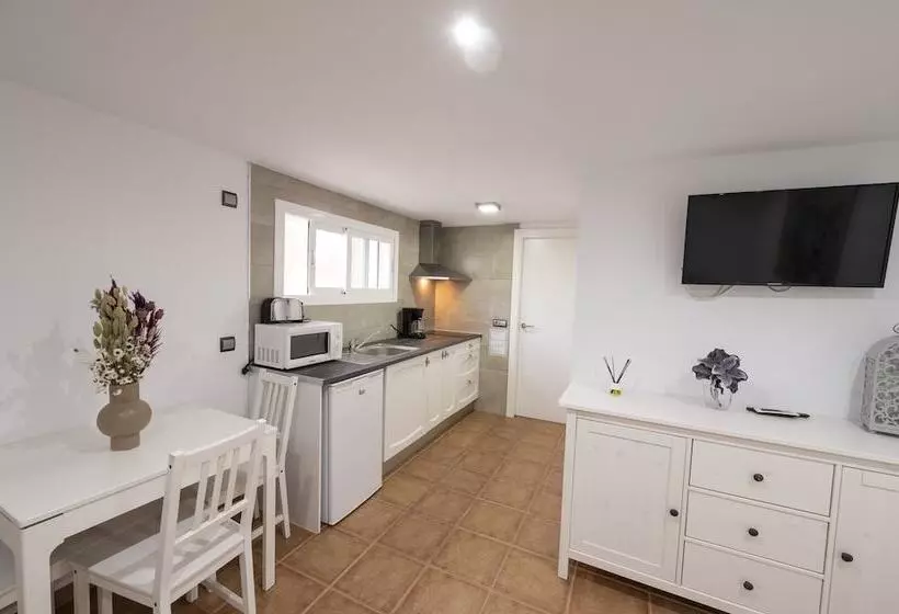 Apartamentos Blanco Sol