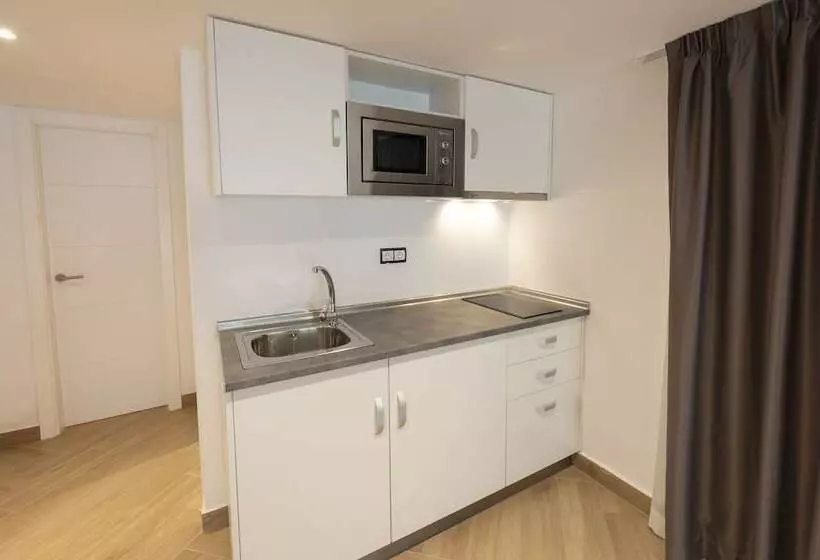 Apartamentos Blanco Sol