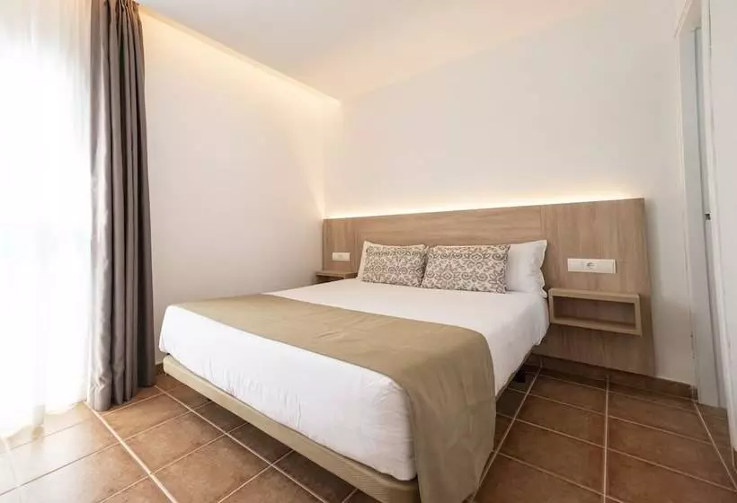 Apartamentos Blanco Sol