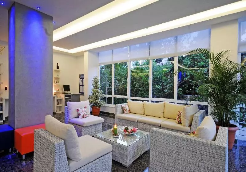 Blue Palace Hotel & Family