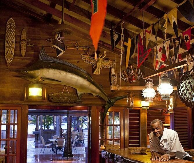 هتل Bitter End Yacht Club International