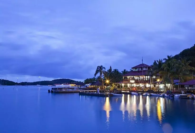 هتل Bitter End Yacht Club International