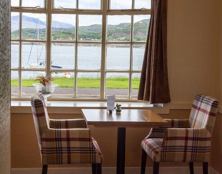 Kings Arms Hotel   A Bespoke