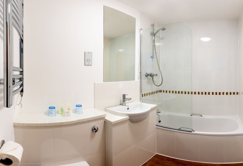 Kings Arms Hotel   A Bespoke