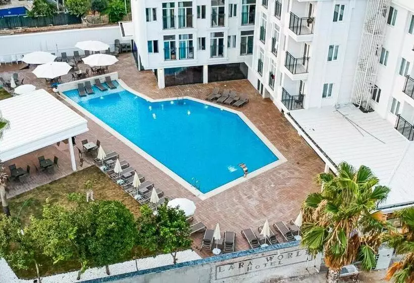 هتل Lara World