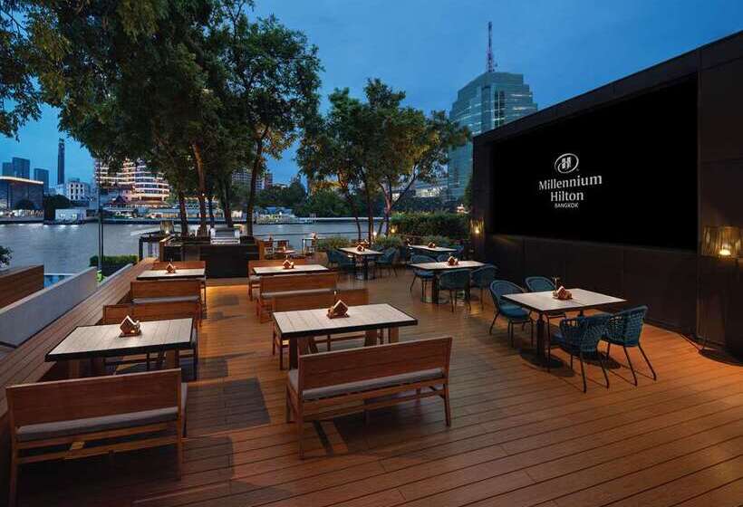 هتل Millennium Hilton Bangkok
