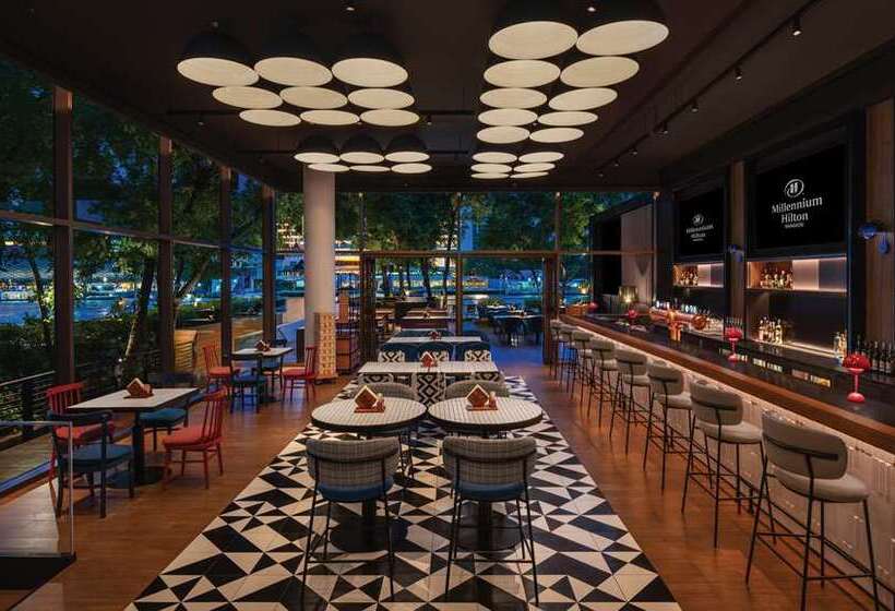 هتل Millennium Hilton Bangkok