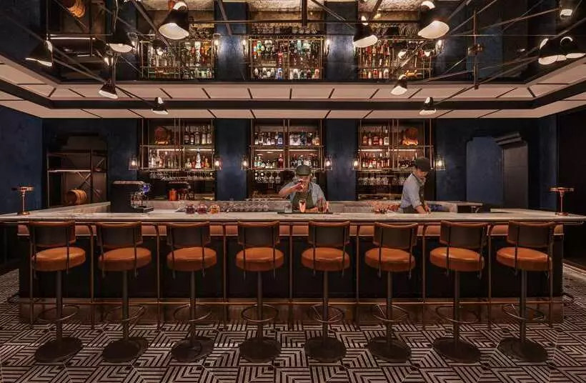 Отель Millennium Hilton Bangkok