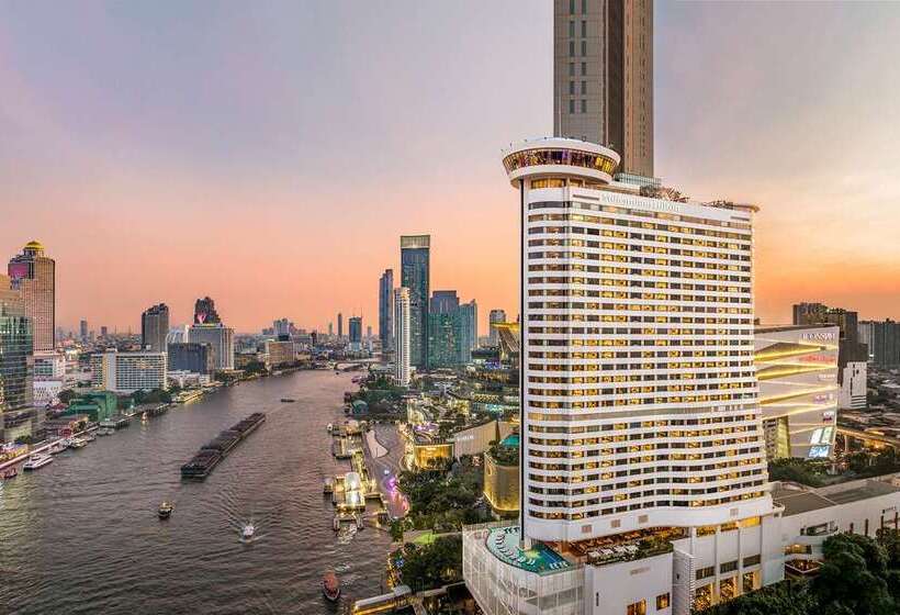هتل Millennium Hilton Bangkok