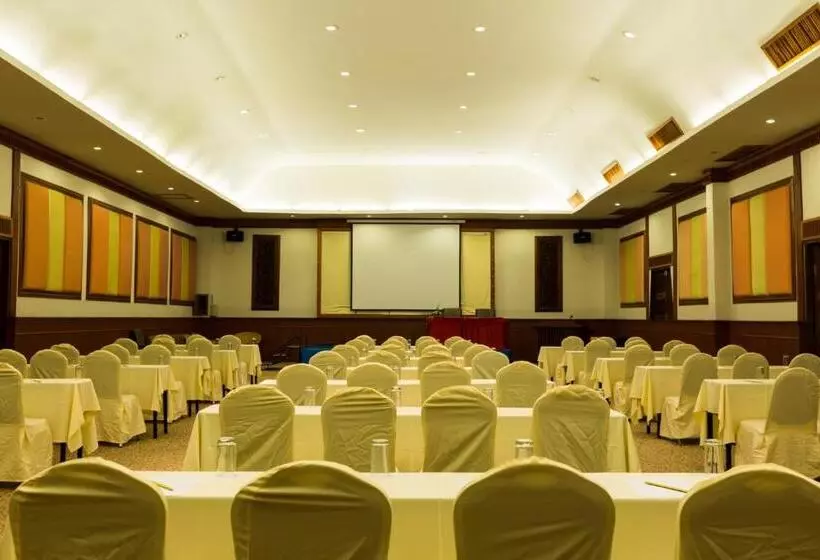 ホテル Pattawia Resort & Spa, Pranburi