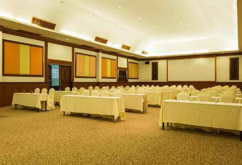 Hotel Pattawia Resort & Spa, Pranburi