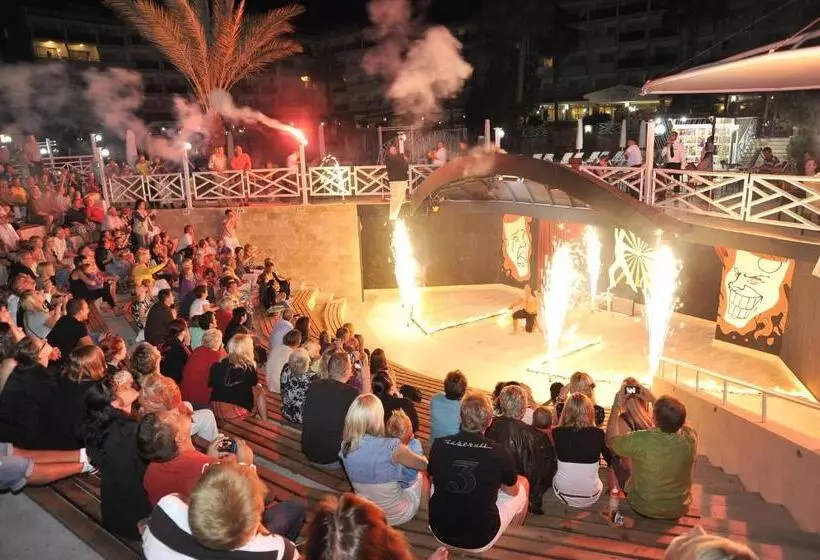 فندق Seaden Corolla