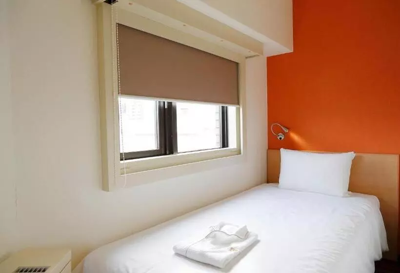 Szálloda The B Sangenjaya