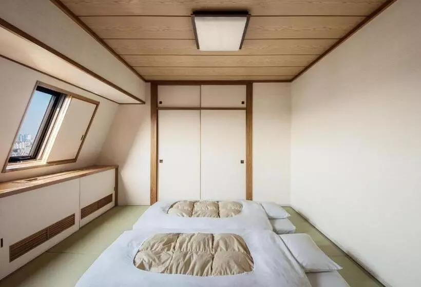 Szálloda The B Sangenjaya