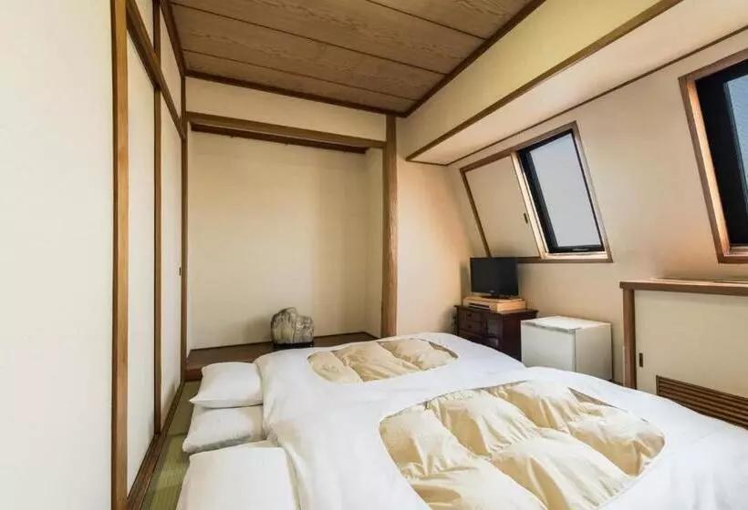 Szálloda The B Sangenjaya