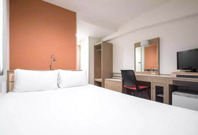 Szálloda The B Sangenjaya