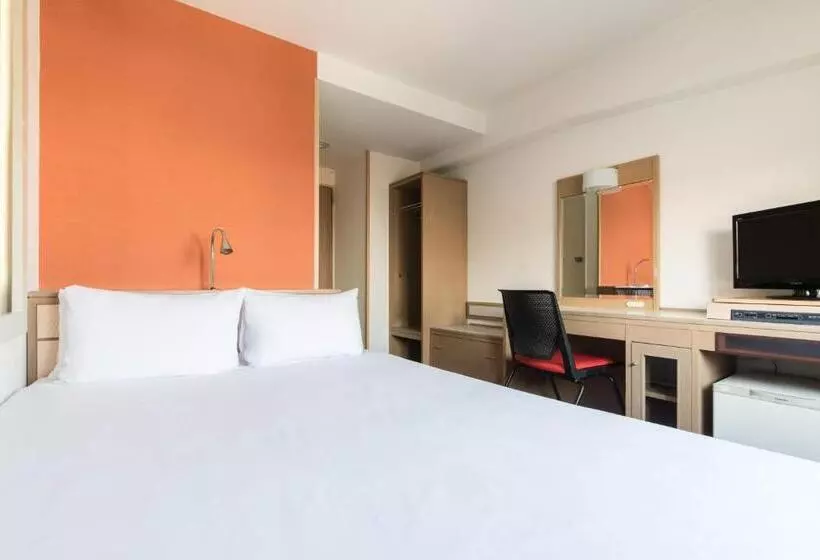 Szálloda The B Sangenjaya